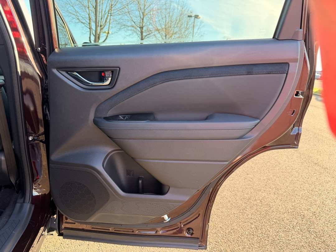 2026 Subaru Forester Limited - Image 23