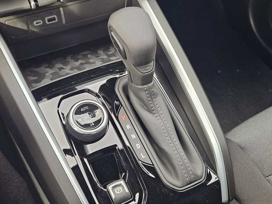 2026 Chevrolet Colorado Trail Boss - Image 18