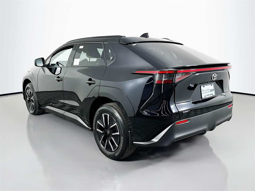2026 Toyota Bz XLE Plus - Image 5