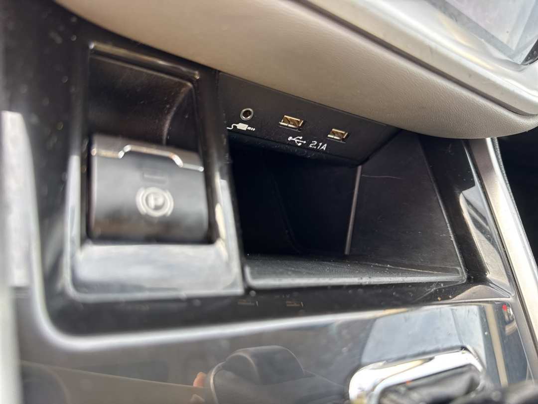 2020 Subaru Outback Premium - Image 25