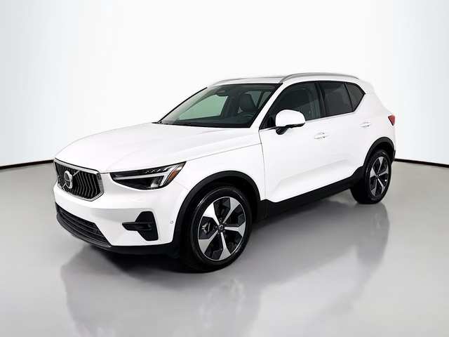 2025 Volvo Xc40 B5 Plus Bright Theme