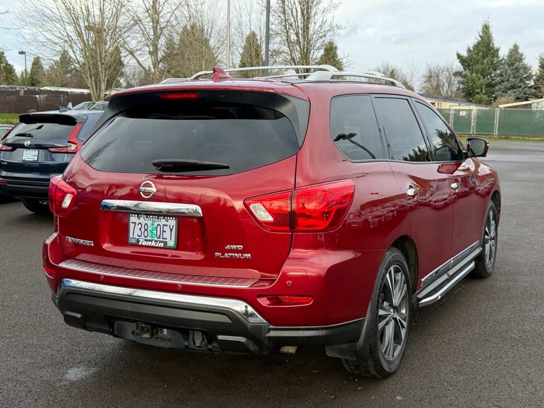 2019 Nissan Pathfinder Platinum - Image 8