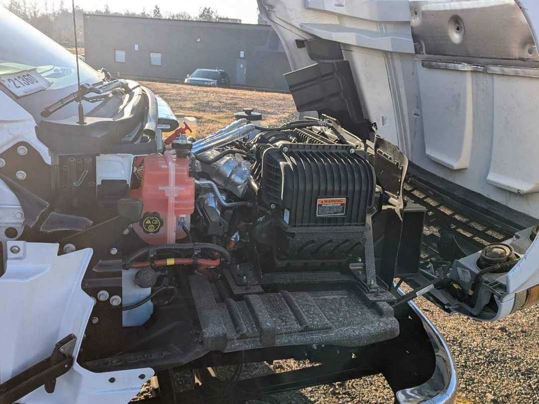 2024 Chevrolet Silverado 4500Hd Work - Image 25