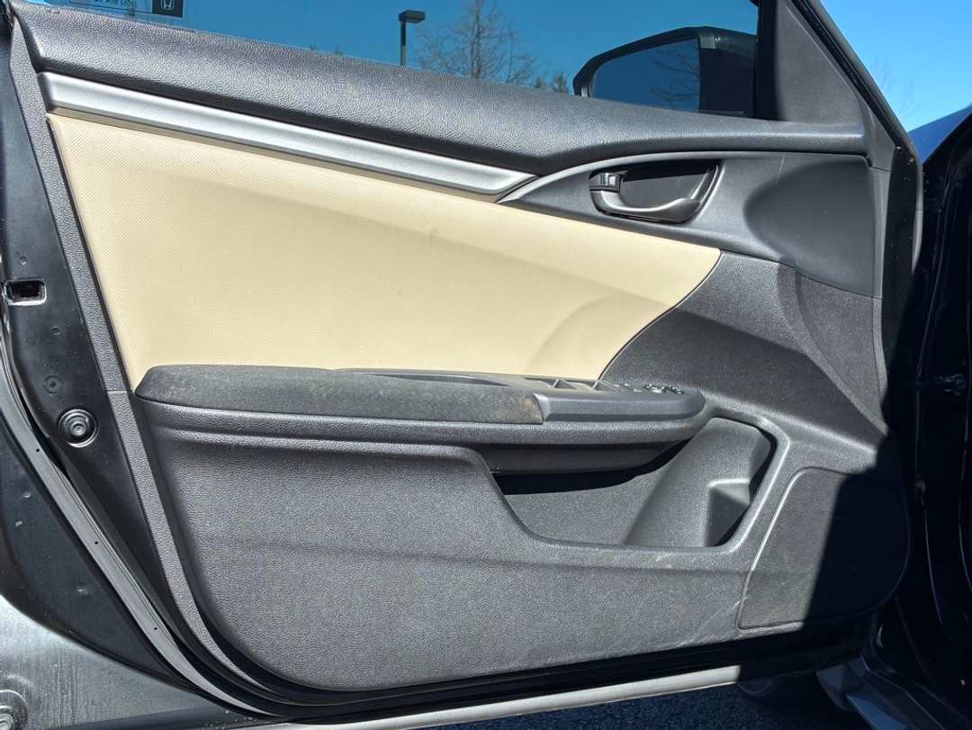 2017 Honda Civic Sport - Image 20