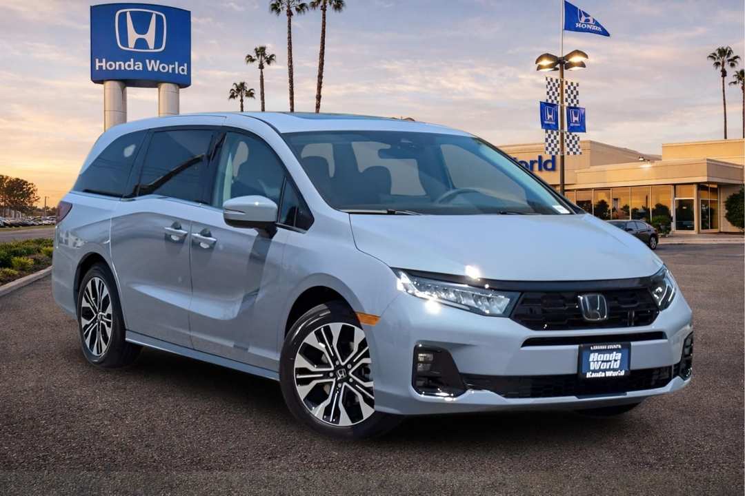 2026 Honda Odyssey Elite - Image 2