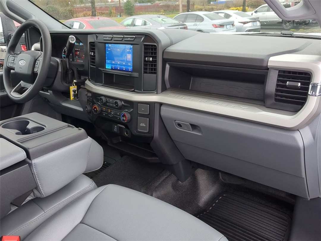 2024 Ford F-550Sd XL - Image 23
