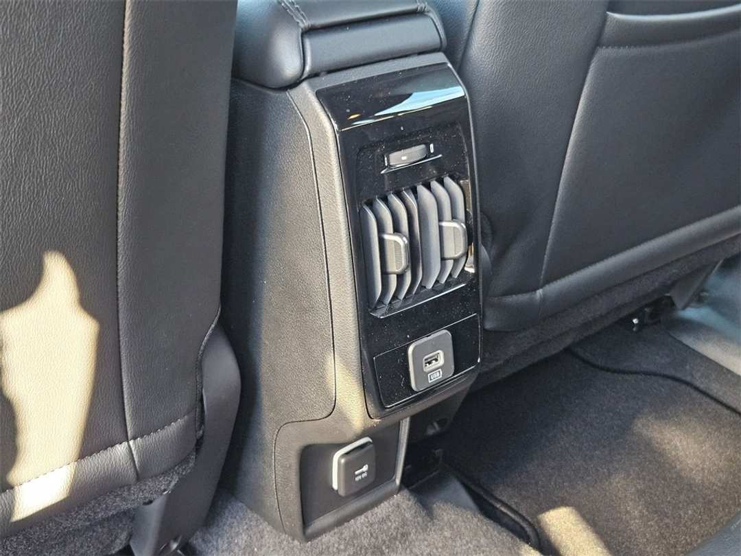 2026 Jeep Compass Latitude - Image 27