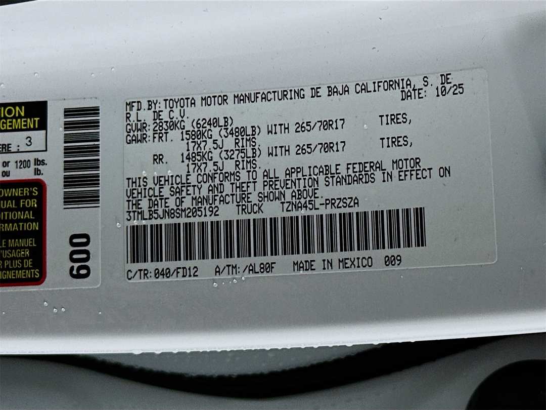 2025 Toyota Tacoma TRD OffRoad - Image 31