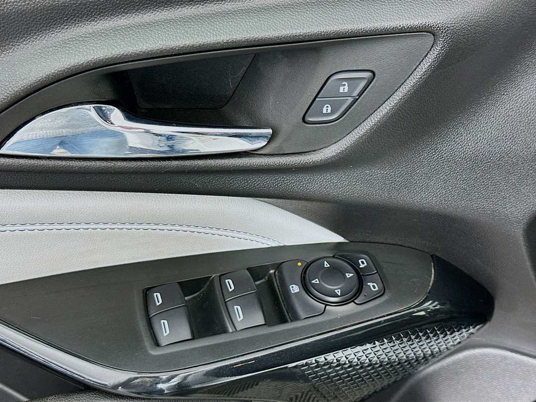 2025 Chevrolet Trax LT - Image 18