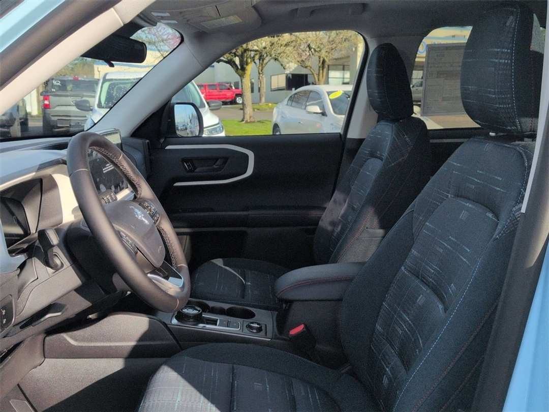 2025 Ford Bronco Sport Heritage - Image 12