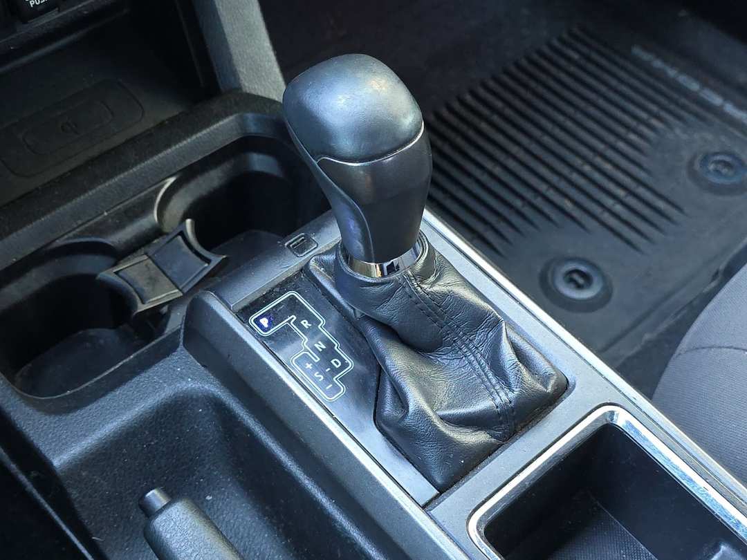 2019 Toyota Tacoma TRD OffRoad - Image 19