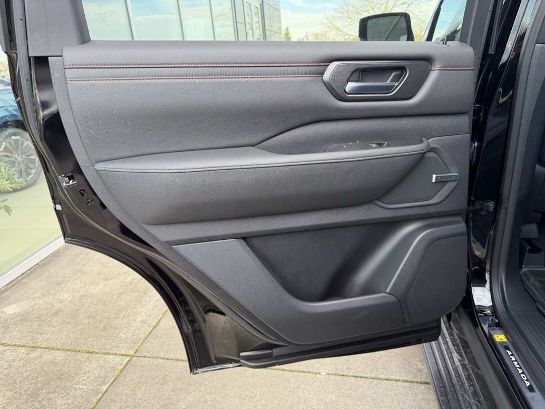 2026 Nissan Armada PRO4X - Image 28