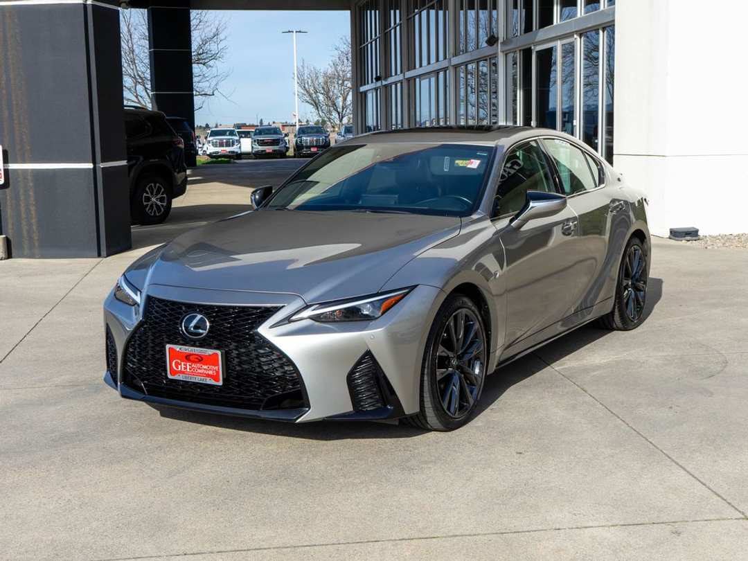 2021 Lexus Is 350 F SPORT - Image 3