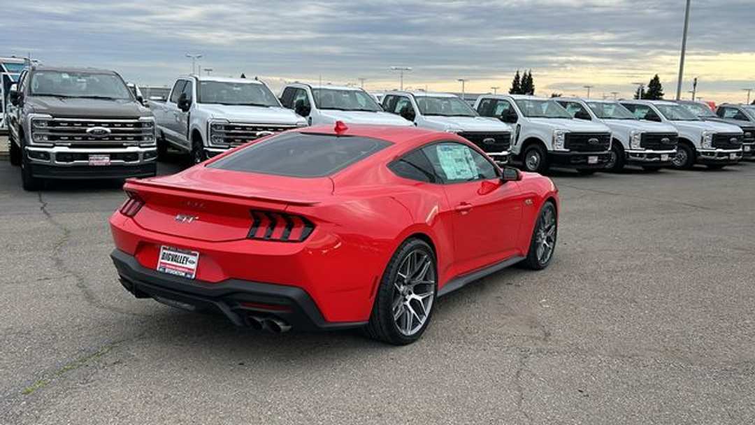 2025 Ford Mustang GT - Image 3