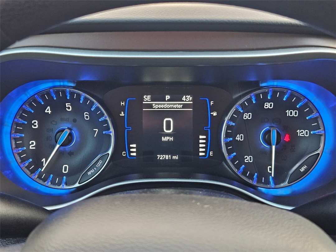 2021 Chrysler Voyager L - Image 16