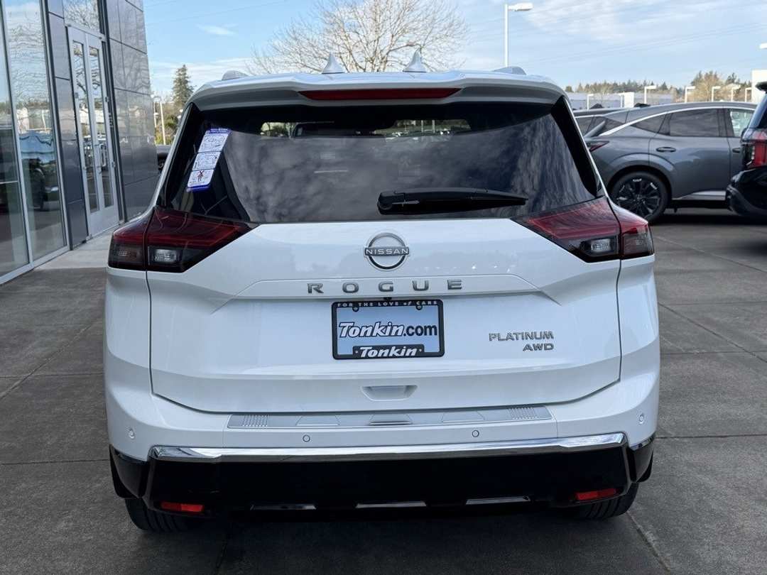2026 Nissan Rogue Platinum - Image 6