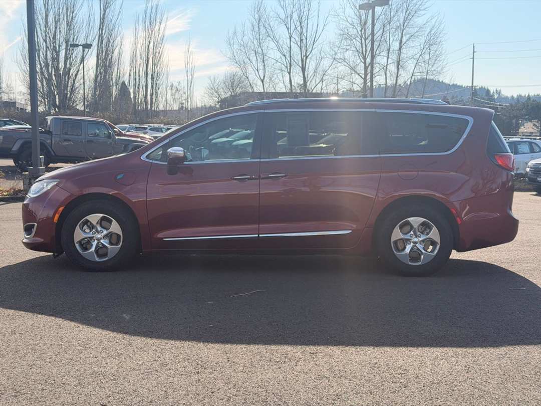 2018 Chrysler Pacifica Limited - Image 4