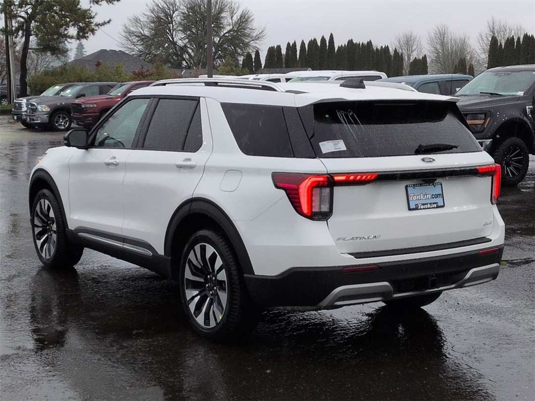 2026 Ford Explorer Platinum - Image 3