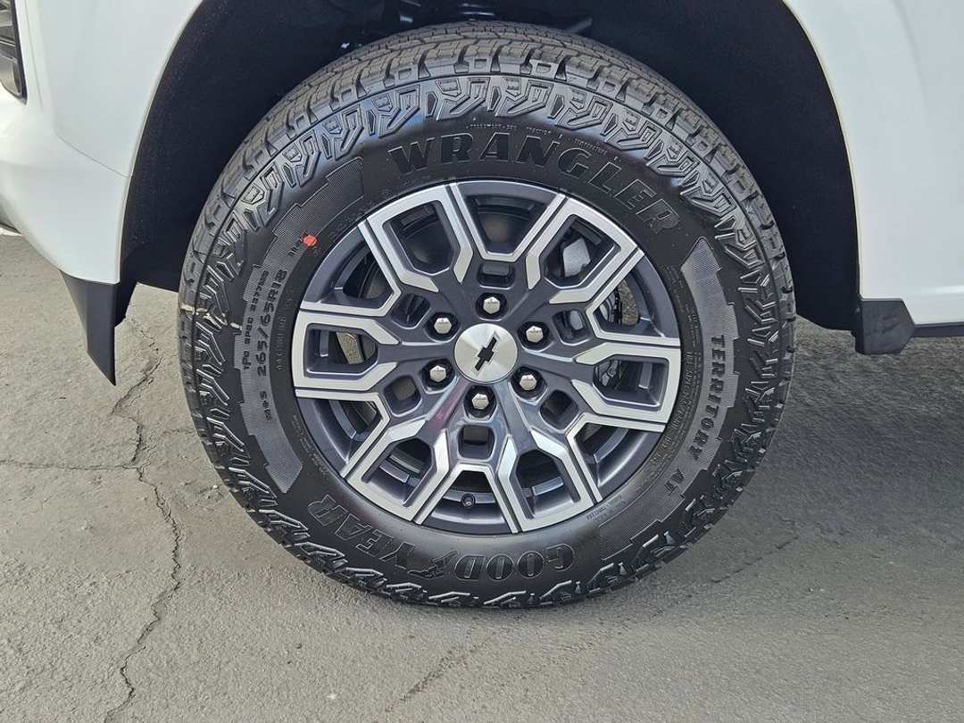 2026 Chevrolet Colorado Z71 - Image 44