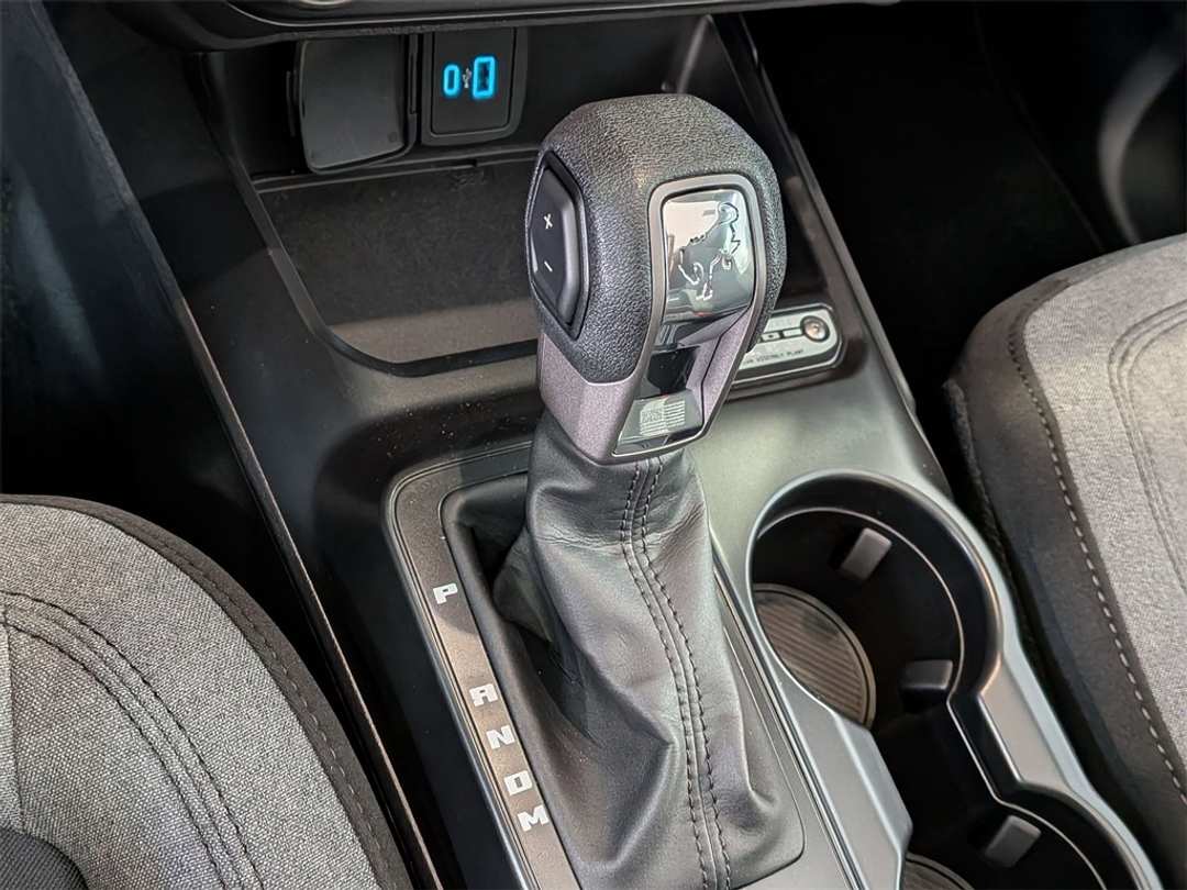 2025 Ford Bronco Base - Image 11