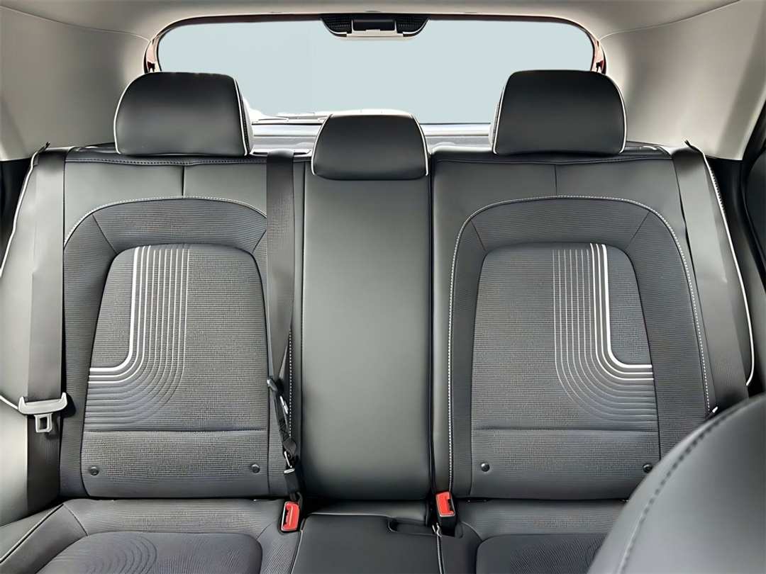 2025 Hyundai Venue Limited - Image 20