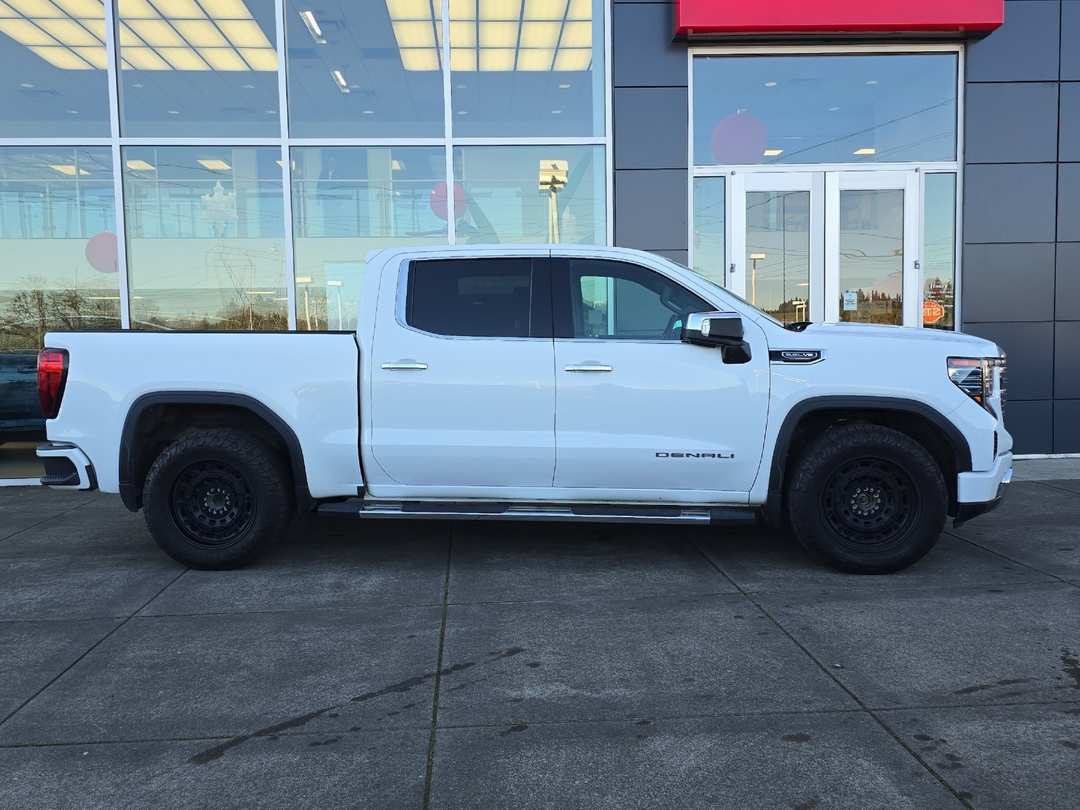 2022 GMC Sierra 1500 Denali - Image 2