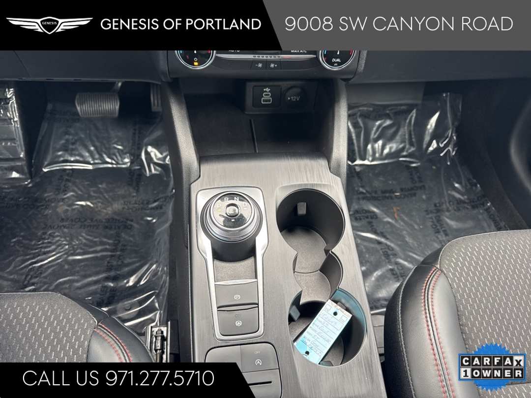 2025 Ford Escape STLine - Image 23