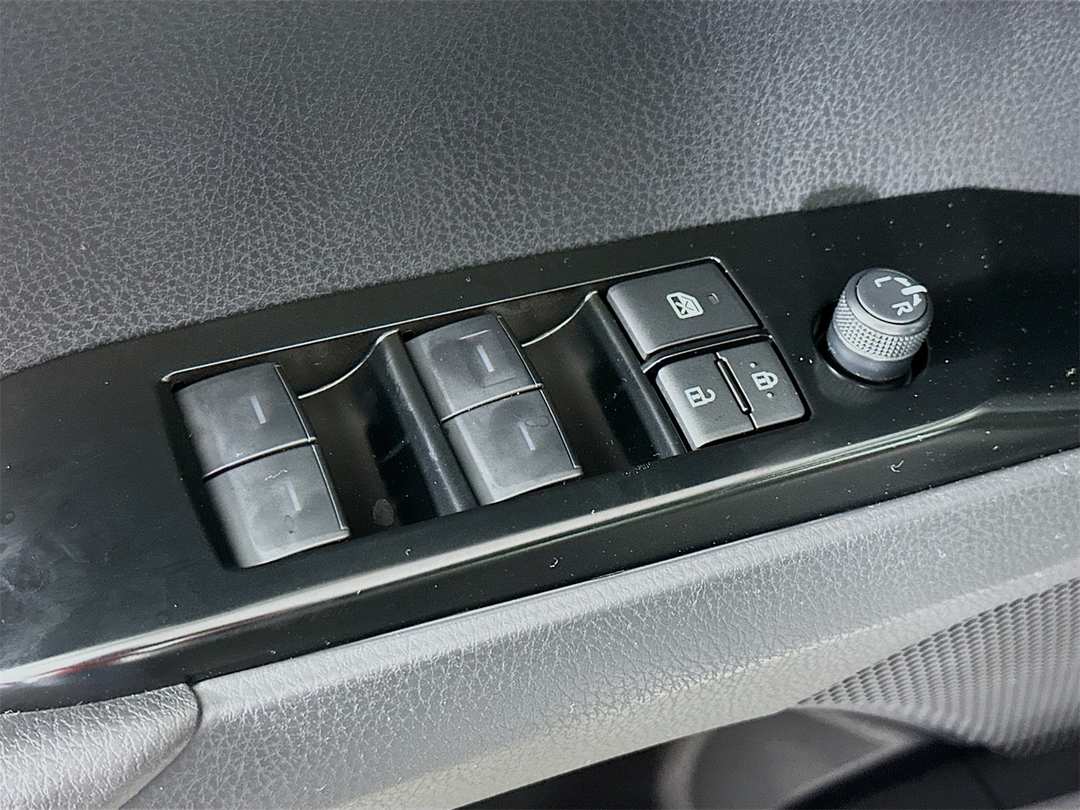 2026 Toyota Camry SE - Image 18