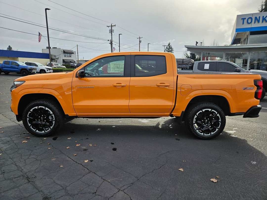 2026 Chevrolet Colorado Z71 - Image 3