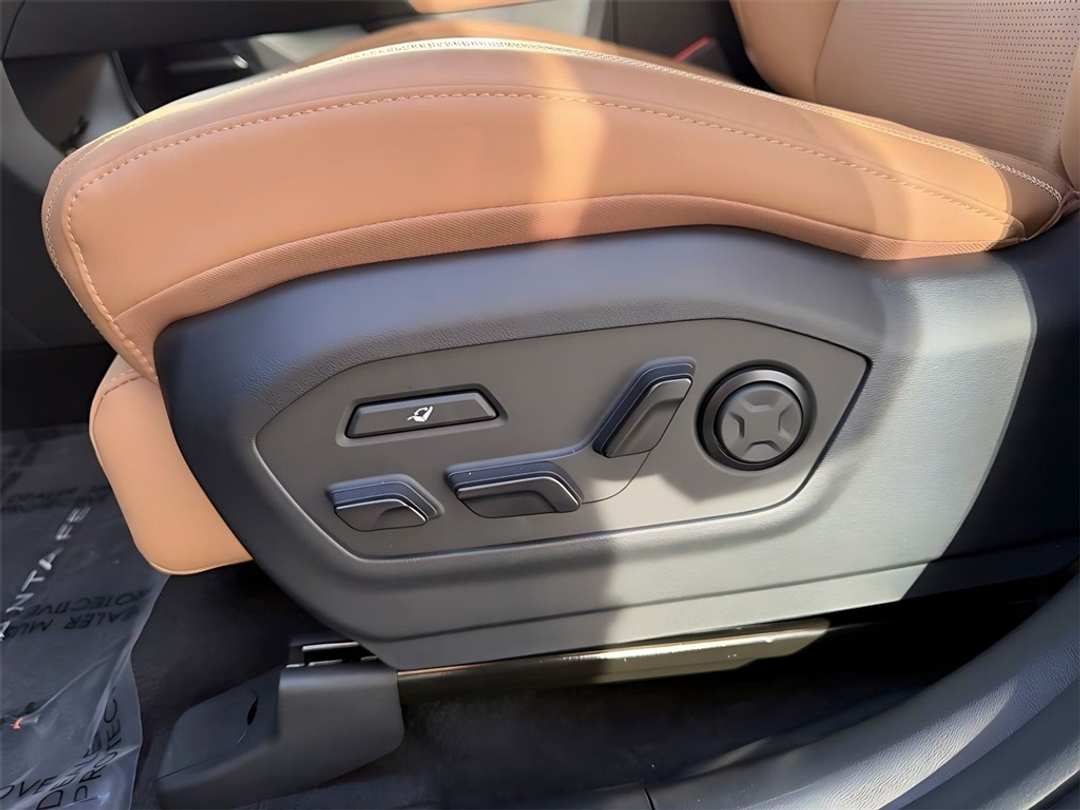 2026 Hyundai Santa Fe Calligraphy - Image 16