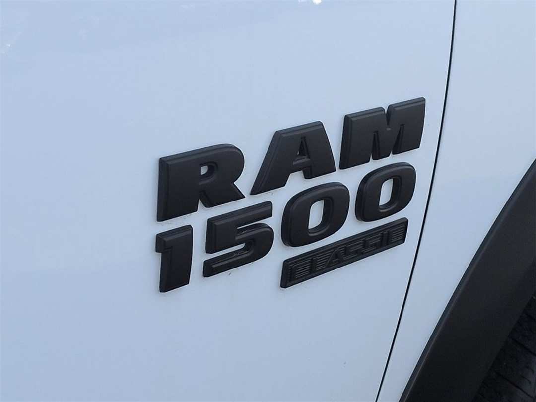 2022 Ram 1500 Classic Warlock - Image 28