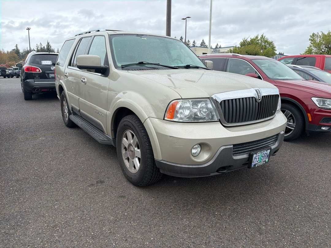 2004 Lincoln Navigator Luxury - Image 3