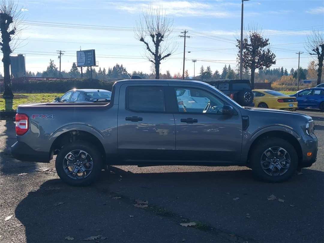 2025 Ford Maverick XLT - Image 6