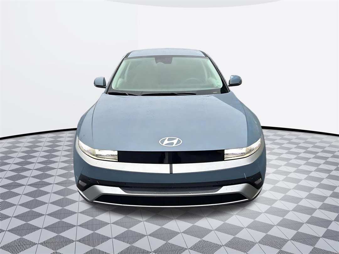 2026 Hyundai Ioniq 5 SEL - Image 8