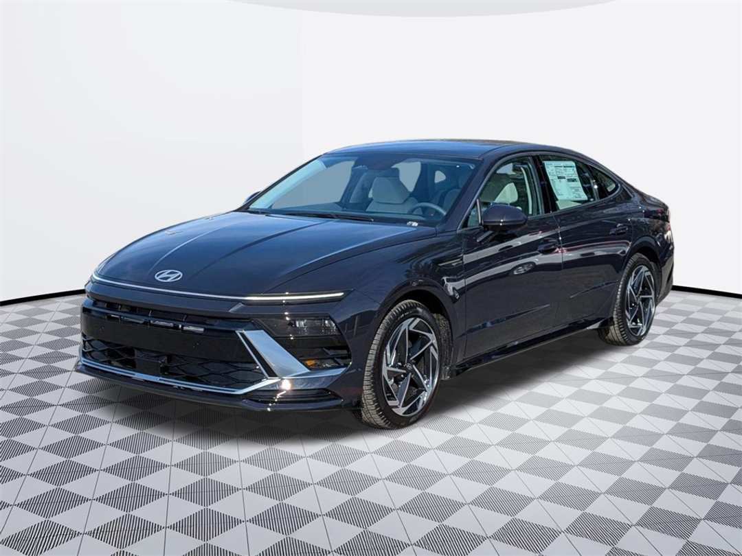 2026 Hyundai Sonata SEL Sport - Image 2