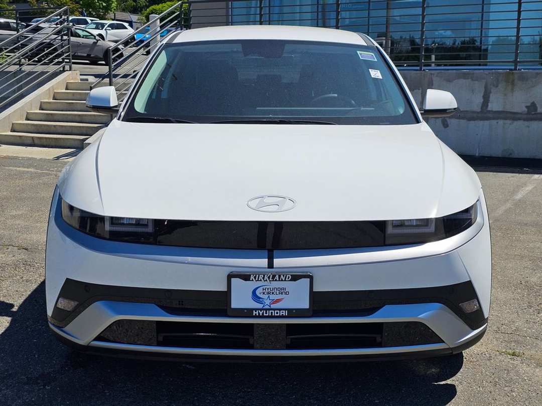 2025 Hyundai Ioniq 5 SE - Image 2