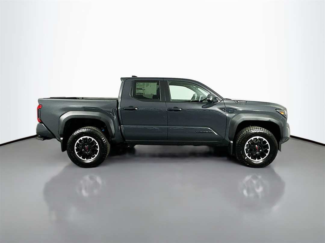 2025 Toyota Tacoma TRD Off Road - Image 8