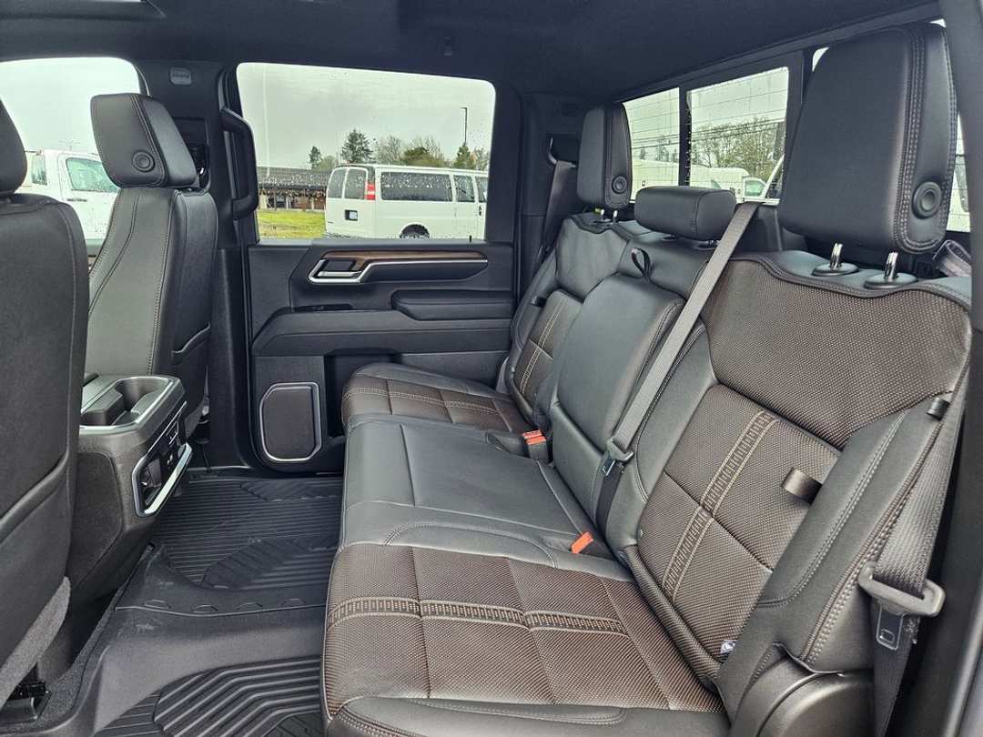 2026 Chevrolet Silverado 3500Hd High Country - Image 34