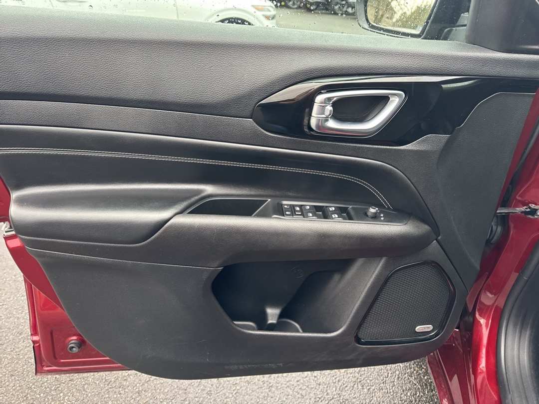 2022 Jeep Compass High Altitude - Image 17