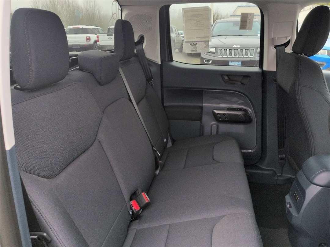 2026 Ford Maverick XL - Image 28