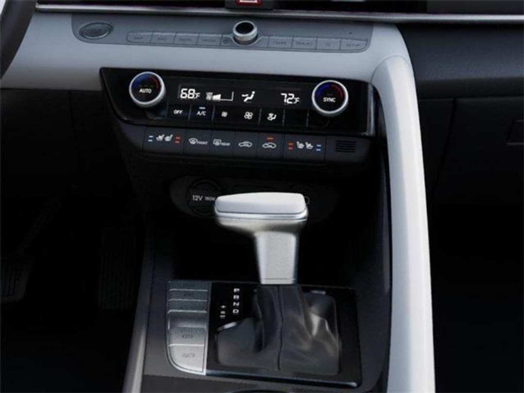 2026 Hyundai Elantra Limited - Image 16