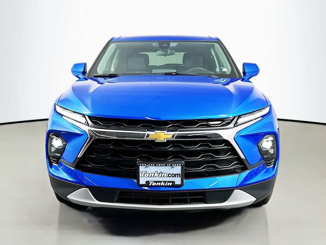 2025 Chevrolet Blazer LT - Image 2