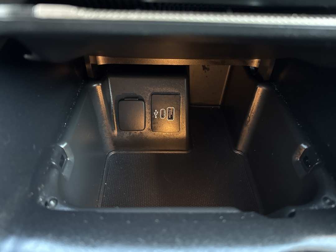 2025 Ford Explorer Active - Image 37