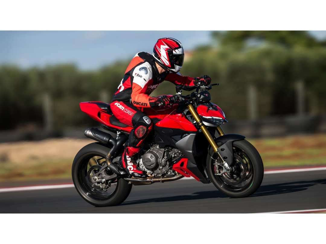 2026 Ducati Streetfighter V2 S - Image 23