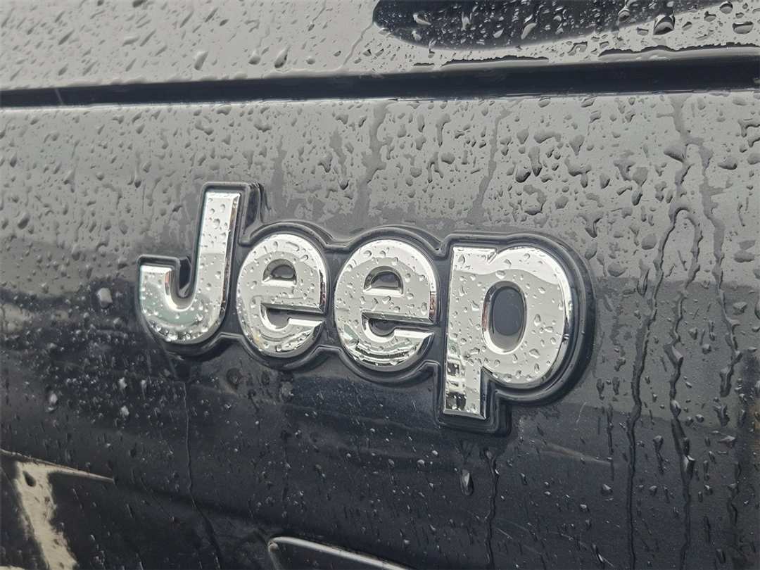 2016 Jeep Cherokee Latitude - Image 29