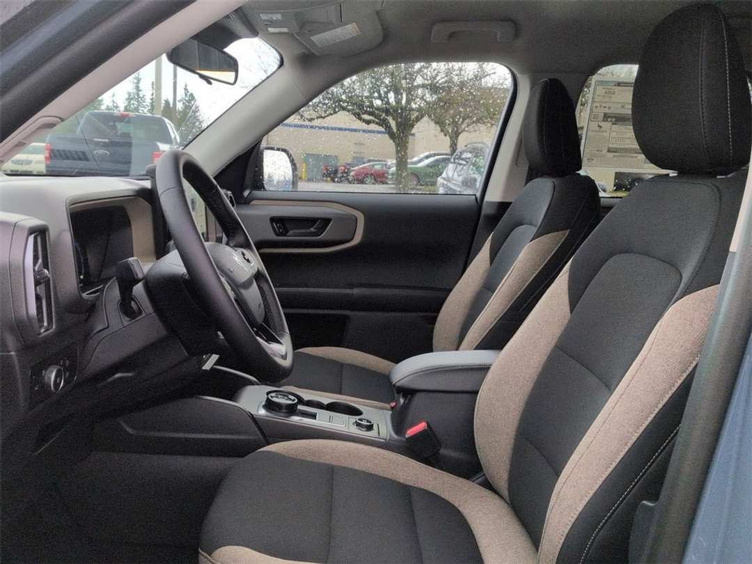 2025 Ford Bronco Sport Big Bend - Image 13