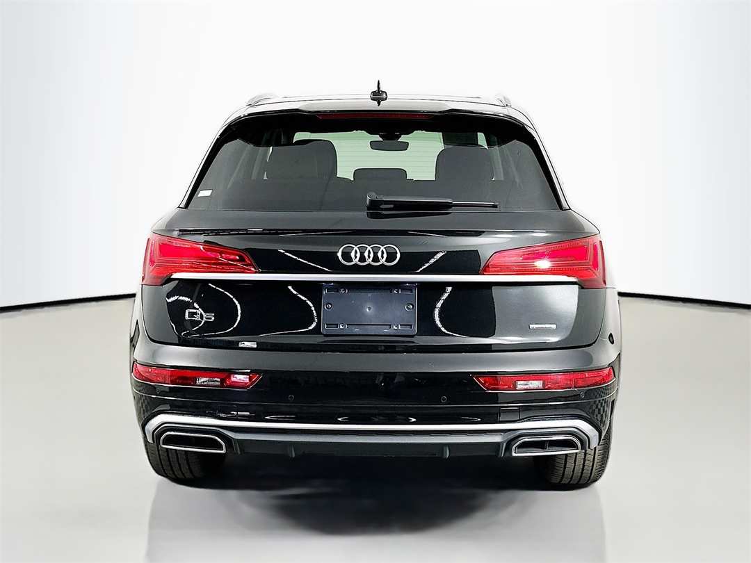 2022 Audi Q5 45 S line Premium - Image 6