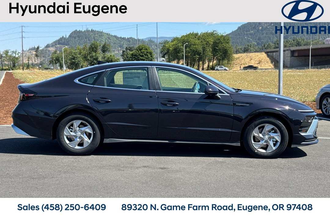 2025 Hyundai Sonata SE - Image 3
