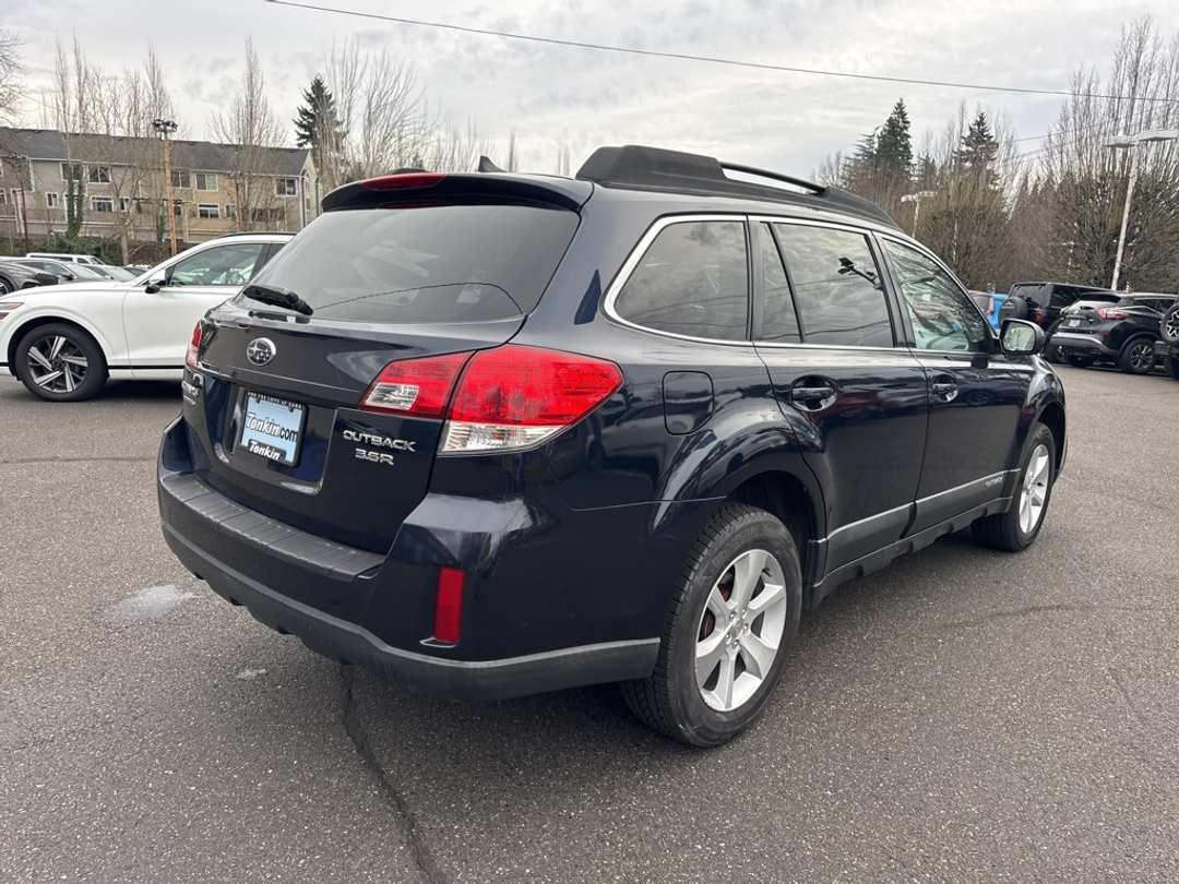2014 Subaru Outback 3.6R - Image 7