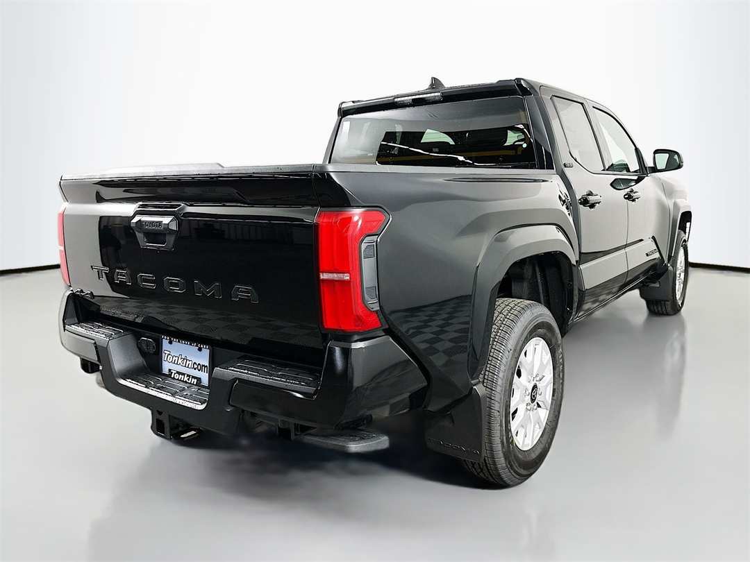 2025 Toyota Tacoma SR5 - Image 7